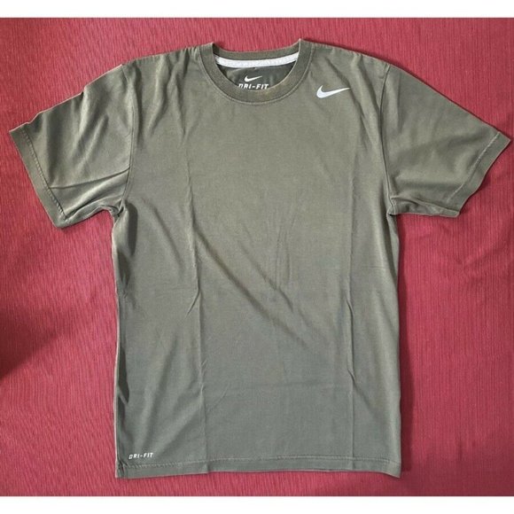 Nike Dri-Fit Olive Solid Shirt Size Men’s Small Sp - Picture 1 of 4